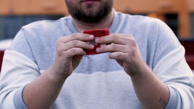 BILLFOLD 2.0, Pre-made Gimmicks and Online Instructions by Kyle Marlett - Image 2