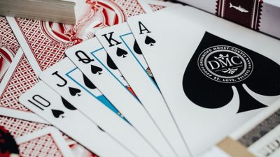 DMC Shark V2 Playing Cards - Image 3