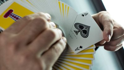 Vintage Feel Jerry's Nuggets, Yellow Playing Cards - Image 4
