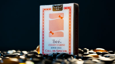Limited Bee X Cherry, Red Playing Cards - Image 2