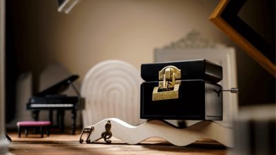 Music Box by Colin Underwood and TCC Magic - Image 6