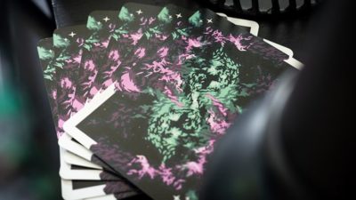 Gilded Nebula Stellar Green Playing Cards, green star - Image 3