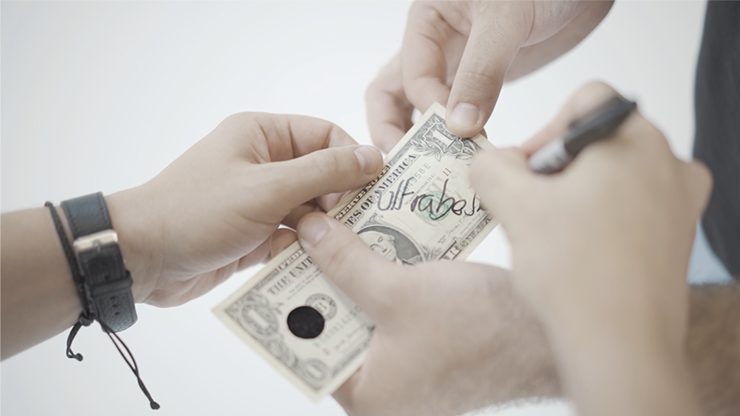 Black Lips by Julio Montoro, Victor Sanz, and Ultrabello - Image 4